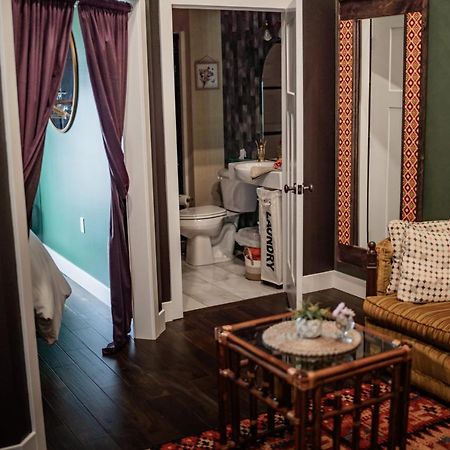 Perryville The Atrium - A Boutique Hotel - Suite 17 מראה חיצוני תמונה