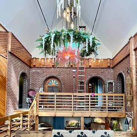 Perryville The Atrium - A Boutique Hotel - Suite 17 מראה חיצוני תמונה