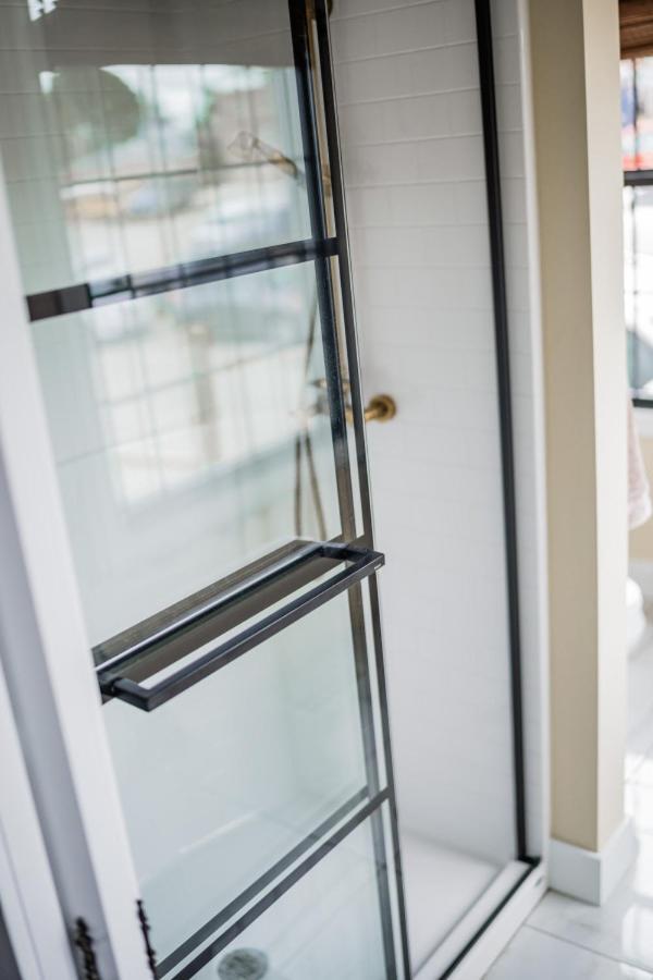 Perryville The Atrium - A Boutique Hotel - Suite 17 מראה חיצוני תמונה
